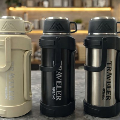 1200 ml Çift Katmanlı Vakumlu Paslanmaz Çelik Termos 1200 ml Çift Katmanlı Vakumlu Paslanmaz Çelik Termos