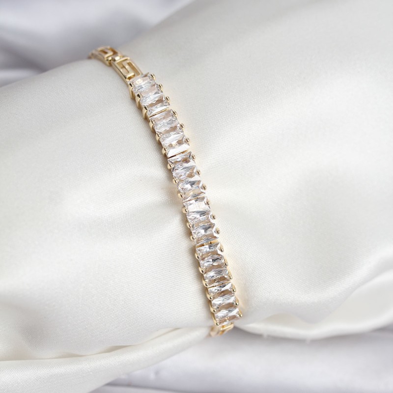 14K Gold Renk Kaplama Zirkon Taşlı Baget Model CM Kadın Bileklik 14K Gold Renk Kaplama Zirkon Taşlı Baget Model CM Kadın Bileklik