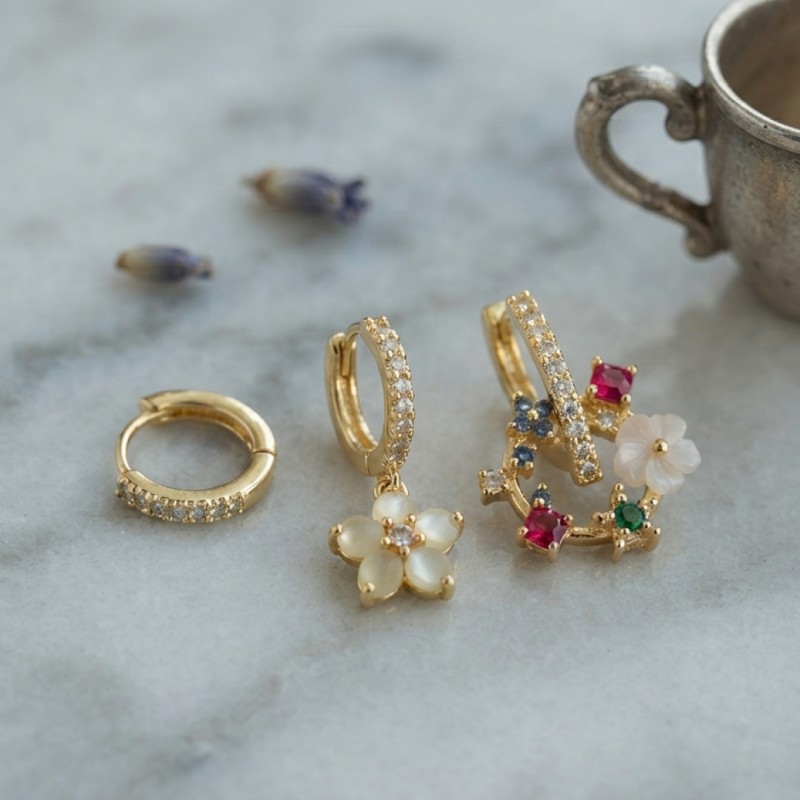 3 lü Set Gold Renk Çiçek Model Küpe 3 lü Set Gold Renk Çiçek Model Küpe