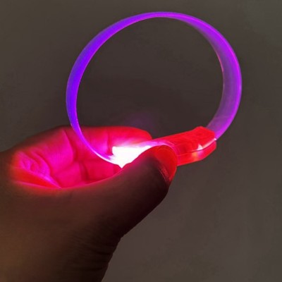 3 Modlu Pilli LED Işıklı Esnek Parti Bilekliği Pembe 3 Modlu Pilli LED Işıklı Esnek Parti Bilekliği Pembe