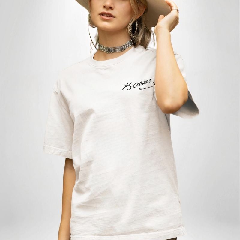 30 Ağustos Zafer Bayramı Atatürk Temalı Oversize Bisiklet Yaka T-shirt - Beyaz 30 Ağustos Zafer Bayramı Atatürk Temalı Oversize Bisiklet Yaka T-shirt - Beyaz