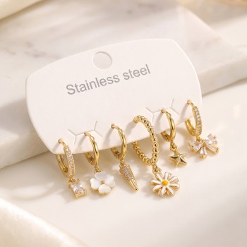 316L Çelik Gold Renk Papatya Model Detaylı Kadın Küpe Seti 316L Çelik Gold Renk Papatya Model Detaylı Kadın Küpe Seti