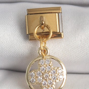 316L Çelik Gold Renk Sallantı Zirkon Taşlı Yonca Model Nomination Charm 316L Çelik Gold Renk Sallantı Zirkon Taşlı Yonca Model Nomination Charm