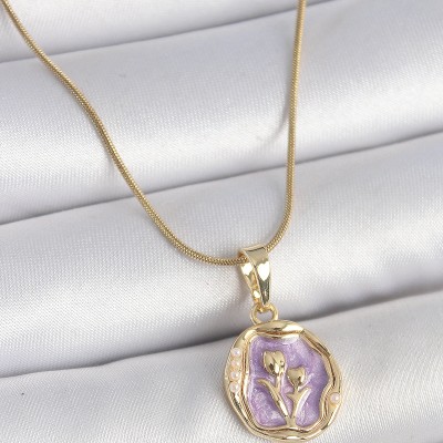 316L Çelik Gold Renk Zincir Mor Mineli Çiçek İşlemeli Portre Model Kadın Kolye 316L Çelik Gold Renk Zincir Mor Mineli Çiçek İşlemeli Portre Model Kadın Kolye
