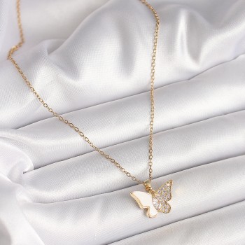 316L Çelik Gold Renk Zincir Zirkon Taşlı Beyaz Mineli Kelebek Model Kadın Kolye 316L Çelik Gold Renk Zincir Zirkon Taşlı Beyaz Mineli Kelebek Model Kadın Kolye