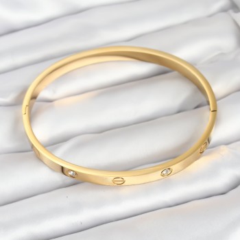 316L Çelik Gold Renk Zirkon Taşlı 65 mm Kadın Kelepçe Bileklik 316L Çelik Gold Renk Zirkon Taşlı 65 mm Kadın Kelepçe Bileklik