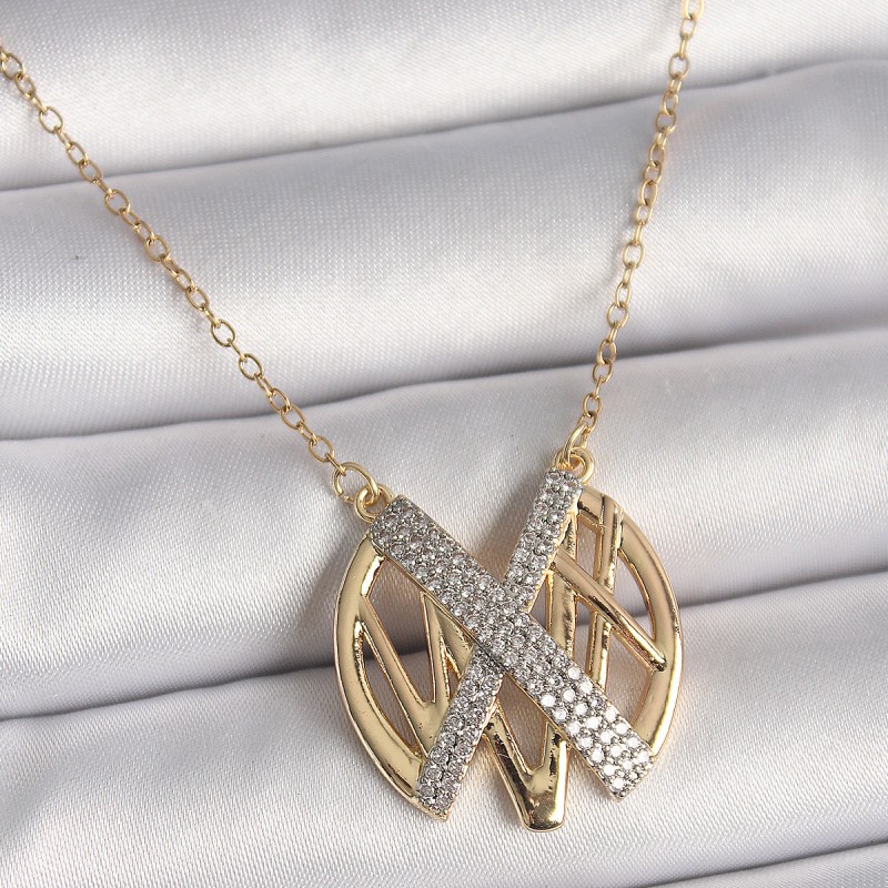 316L Çelik Gold Renk Zirkon Taşlı Vintage Model Kadın Kolye 316L Çelik Gold Renk Zirkon Taşlı Vintage Model Kadın Kolye