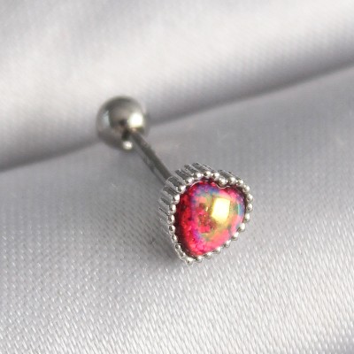 316L Çelik Gümüş Renk Kırmızı Mineli Kalp Tragus Piercing 316L Çelik Gümüş Renk Kırmızı Mineli Kalp Tragus Piercing