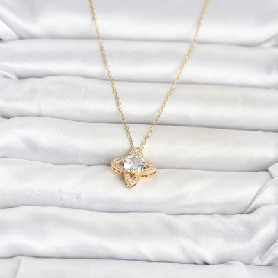 316L Çelik Zincir Gold Renk Yonca Model Kadın Kolye 316L Çelik Zincir Gold Renk Yonca Model Kadın Kolye