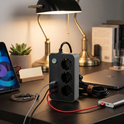 Akım Korumalı 3 Prizli 3 USB Girişli Uzatma Kablosu Akım Korumalı 3 Prizli 3 USB Girişli Uzatma Kablosu