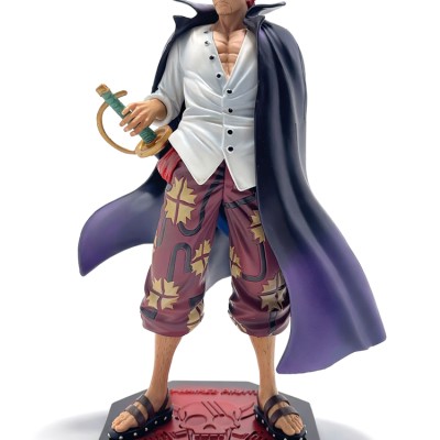 Anime One Piece Shanks Figürü 25 Cm Anime One Piece Shanks Figürü 25 Cm