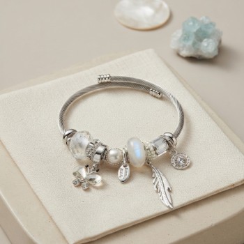 Beyaz Kelebek Charmlı Bileklik