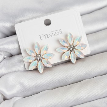 Beyaz Renk Kristal Taşlı Lotus Çiçek Model Kadın Küpe