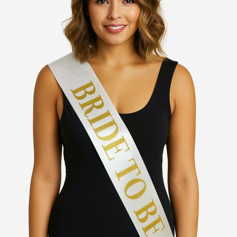 Beyaz Saten Üzerine Kalın Altın Bride To Be Kuşağı Beyaz Saten Üzerine Kalın Altın Bride To Be Kuşağı