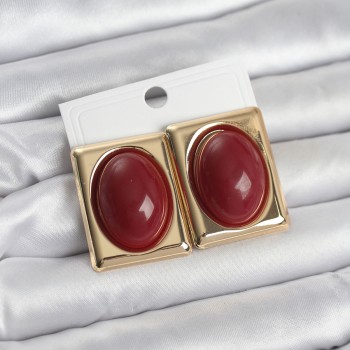Bordo Kare Model Vintage Gold Renk Kadın Küpe Bordo Kare Model Vintage Gold Renk Kadın Küpe