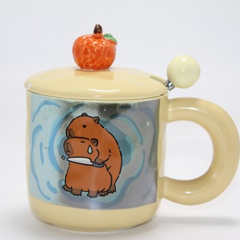 Capybara Desenli Kapaklı Kaşıklı Porselen Kupa Bardak Capybara Desenli Kapaklı Kaşıklı Porselen Kupa Bardak