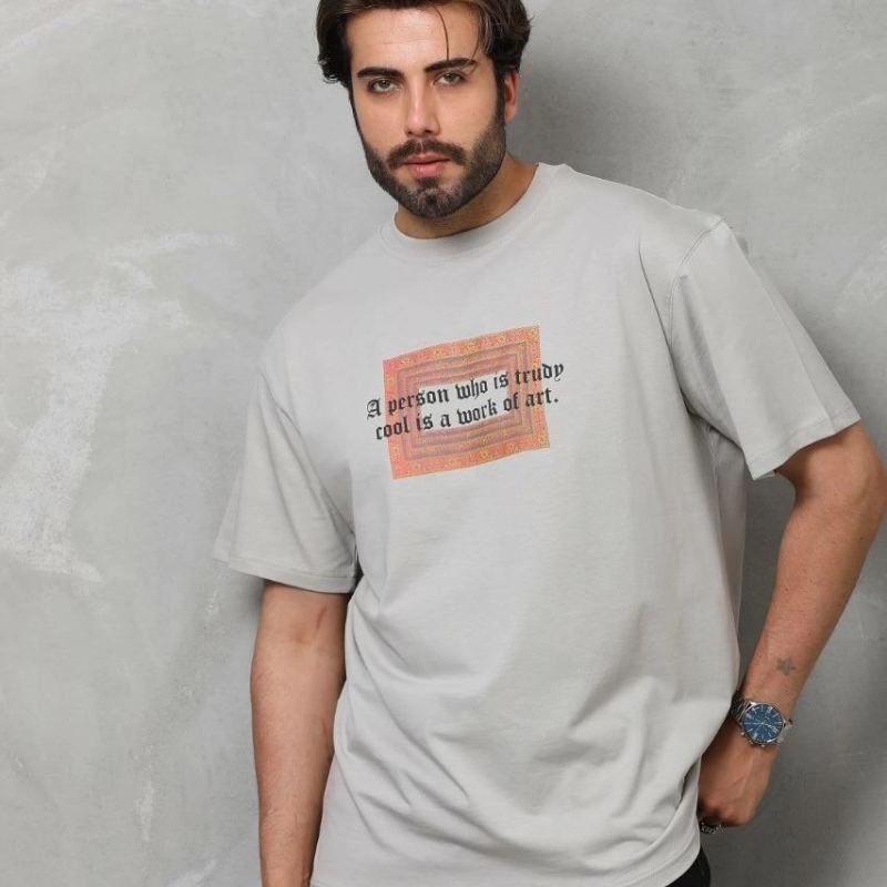 Erkek Baskılı T-Shirt Kısa Kol Bisiklet Yaka Regular Fit Rahat Kalıp Tişört - Gri Erkek Baskılı T-Shirt Kısa Kol Bisiklet Yaka Regular Fit Rahat Kalıp Tişört - Gri