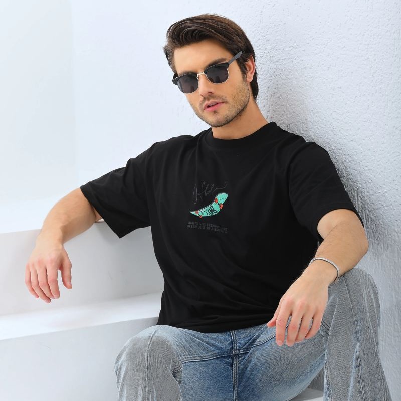 Erkek Kısa Kol Yazlık Tişört Bisiklet Yaka Baskılı Oversize T-Shirt - Siyah Erkek Kısa Kol Yazlık Tişört Bisiklet Yaka Baskılı Oversize T-Shirt - Siyah
