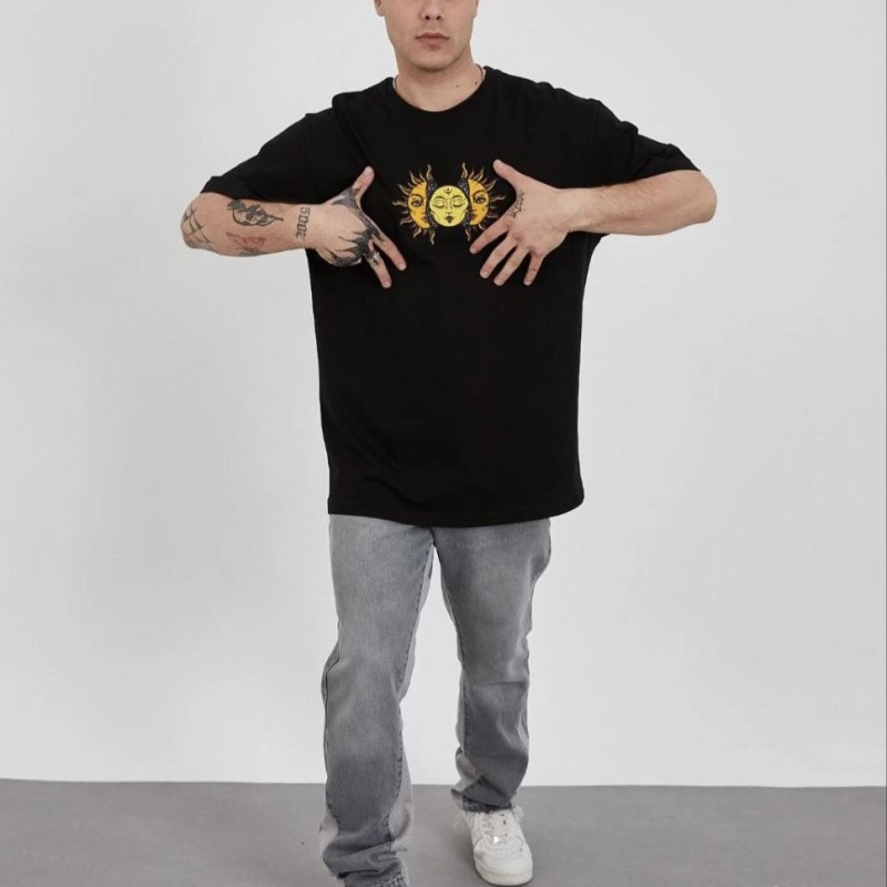 Erkek Kısa Kol Yazlık Tişört Bisiklet Yaka Baskılı Oversize T-Shirt - Siyah Erkek Kısa Kol Yazlık Tişört Bisiklet Yaka Baskılı Oversize T-Shirt - Siyah