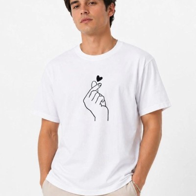 Erkek Kore Parmak Kalp Aşk Temalı Minimal Baskılı Tişört Yazlık Kısa Kol T-Shirt - Beyaz Erkek Kore Parmak Kalp Aşk Temalı Minimal Baskılı Tişört Yazlık Kısa Kol T-Shirt - Beyaz
