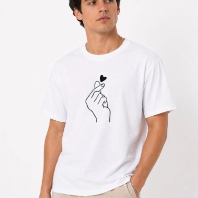 Erkek Kore Parmak Kalp Aşk Temalı Minimal Baskılı Tişört Yazlık Kısa Kol T-Shirt - Beyaz Erkek Kore Parmak Kalp Aşk Temalı Minimal Baskılı Tişört Yazlık Kısa Kol T-Shirt - Beyaz
