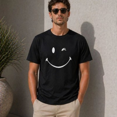 Erkek Minimal Gülümseyen Yüz Baskılı Tişört Kısa Kol Yazlık T-Shirt - Siyah Erkek Minimal Gülümseyen Yüz Baskılı Tişört Kısa Kol Yazlık T-Shirt - Siyah