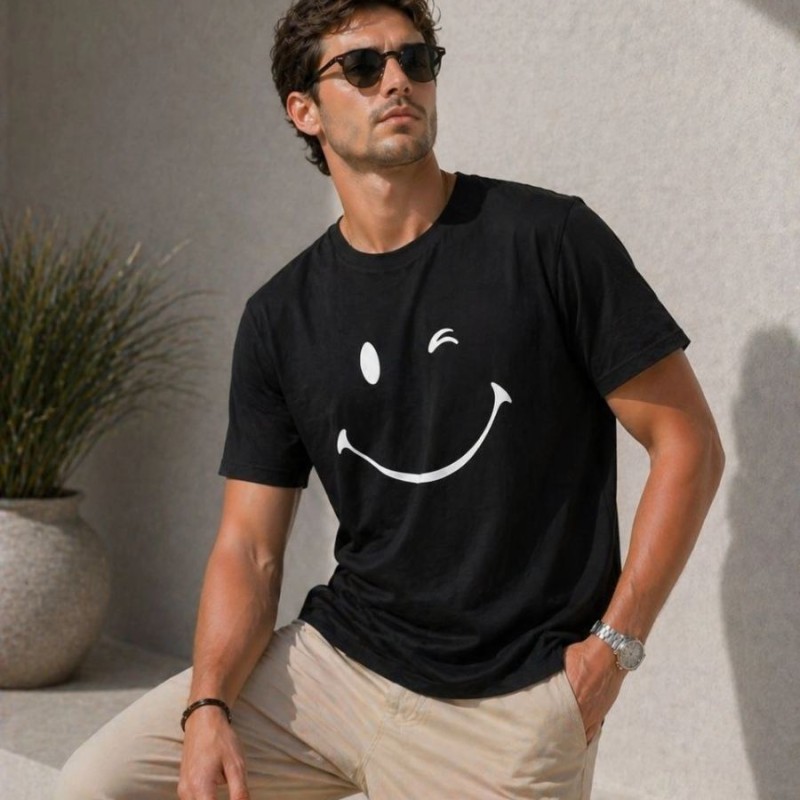 Erkek Minimal Gülümseyen Yüz Baskılı Tişört Kısa Kol Yazlık T-Shirt - Siyah Erkek Minimal Gülümseyen Yüz Baskılı Tişört Kısa Kol Yazlık T-Shirt - Siyah