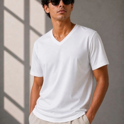Erkek V Yaka Basic Tişört Kısa Kol Yazlık Regular Fit T-Shirt - Beyaz Erkek V Yaka Basic Tişört Kısa Kol Yazlık Regular Fit T-Shirt - Beyaz