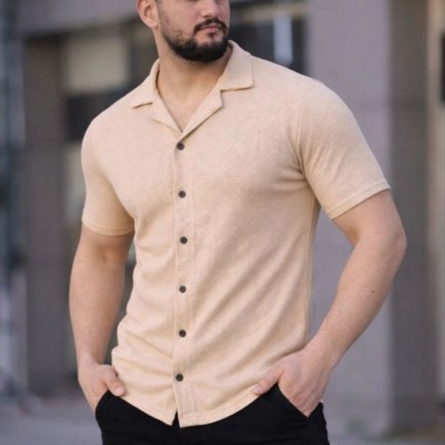 Erkek Waffle Dokuma Kumaş Açık Yakalı Düğmeli Gömlek 2’li Set Haki-Bej Erkek Waffle Dokuma Kumaş Açık Yakalı Düğmeli Gömlek 2’li Set Haki-Bej