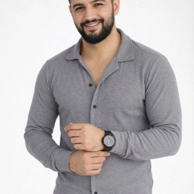 Erkek Waffle Kumaş Uzun Kollu Düğmeli Açık Yaka Regular Fit Gömlek - Füme Erkek Waffle Kumaş Uzun Kollu Düğmeli Açık Yaka Regular Fit Gömlek - Füme