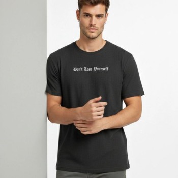 Erkek Wafıl Kumaş Tişört Regular Kalıp Bisiklet Yaka Baskılı T-Shirt - Siyah Erkek Wafıl Kumaş Tişört Regular Kalıp Bisiklet Yaka Baskılı T-Shirt - Siyah