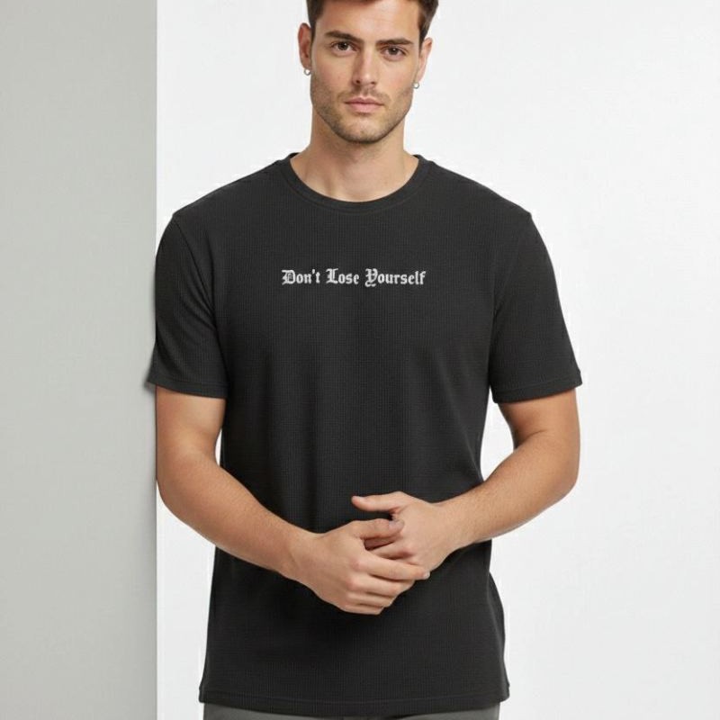 Erkek Wafıl Kumaş Tişört Regular Kalıp Bisiklet Yaka Baskılı T-Shirt - Siyah Erkek Wafıl Kumaş Tişört Regular Kalıp Bisiklet Yaka Baskılı T-Shirt - Siyah