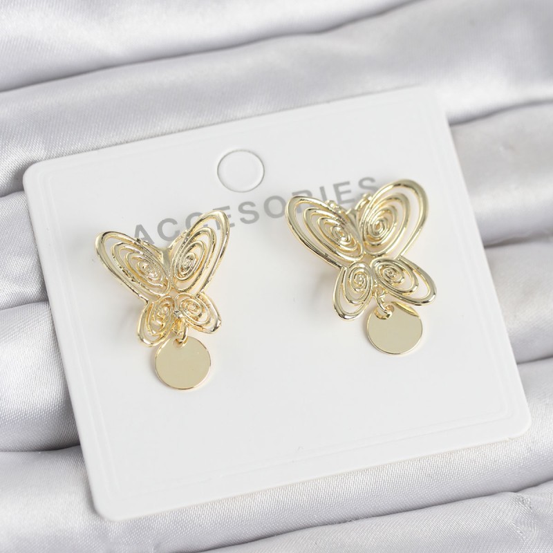 Füsun Küpesi Model Gold Renk Kelebek Model Pirinç Kadın Küpe Füsun Küpesi Model Gold Renk Kelebek Model Pirinç Kadın Küpe