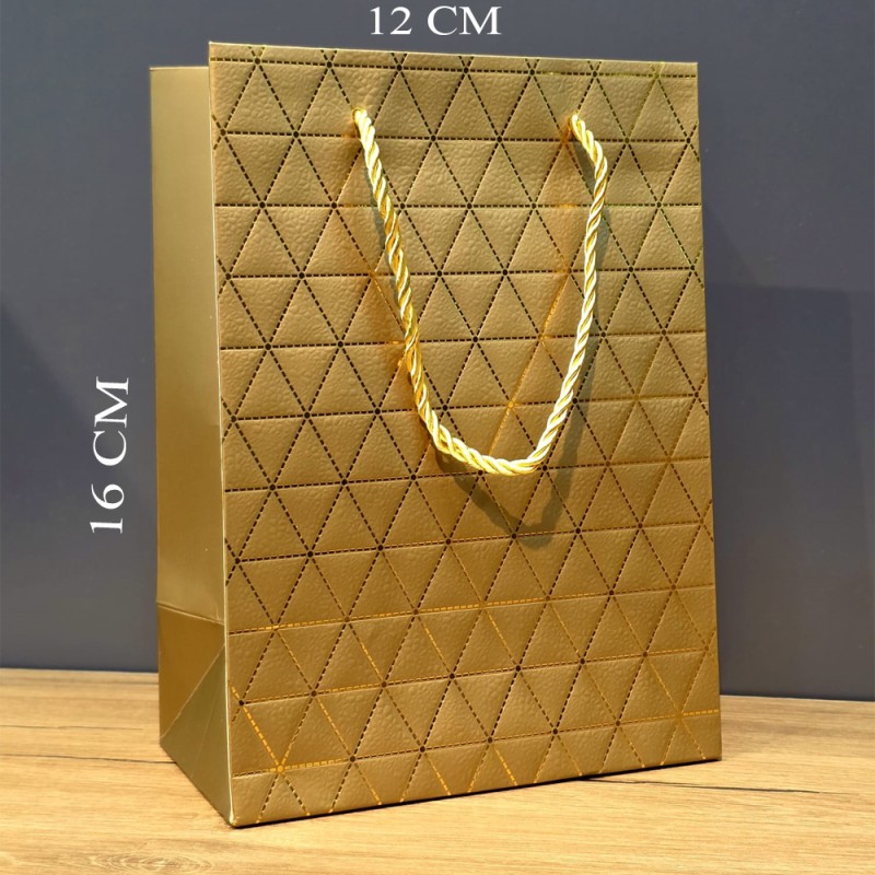 Gold Geometrik Desenli Mini Boy Karton Hediye Çantası Gold Geometrik Desenli Mini Boy Karton Hediye Çantası