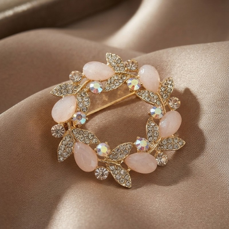 Gold Pembe Detaylı Zirkon Taşlı Broş Gold Pembe Detaylı Zirkon Taşlı Broş