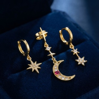 Gold Renk 3 lü Ay ve Yıldız Model Küpe