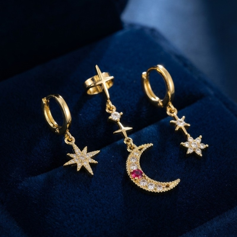 Gold Renk 3 lü Ay ve Yıldız Model Küpe