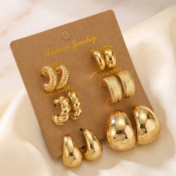 Gold Renk Metalik Kaplamalı 6 Çift CCB Küpe Seti Gold Renk Metalik Kaplamalı 6 Çift CCB Küpe Seti