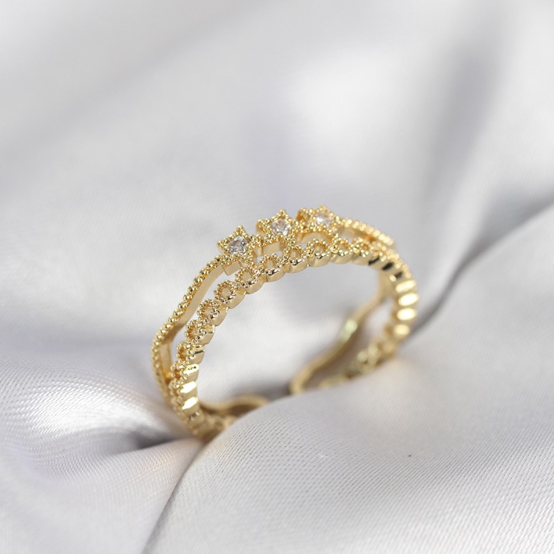 Gold Renk Minimal Yıldızlı Model Kadın Yüzük Gold Renk Minimal Yıldızlı Model Kadın Yüzük