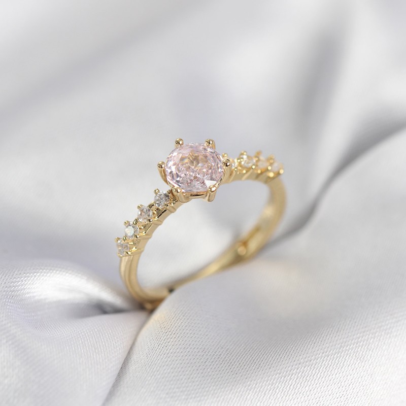 Gold Renk Pembe Tek Taş Model Zirkon Taşlı Kadın Yüzük Gold Renk Pembe Tek Taş Model Zirkon Taşlı Kadın Yüzük