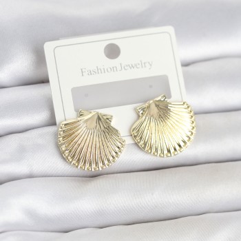 Gold Renk Pirinç Deniz Kabuğu Model Kadın Küpe Gold Renk Pirinç Deniz Kabuğu Model Kadın Küpe
