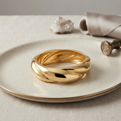 Gold Renk Pirinç Sarmal Model Vintage Kalın Kelepçe Bilezik