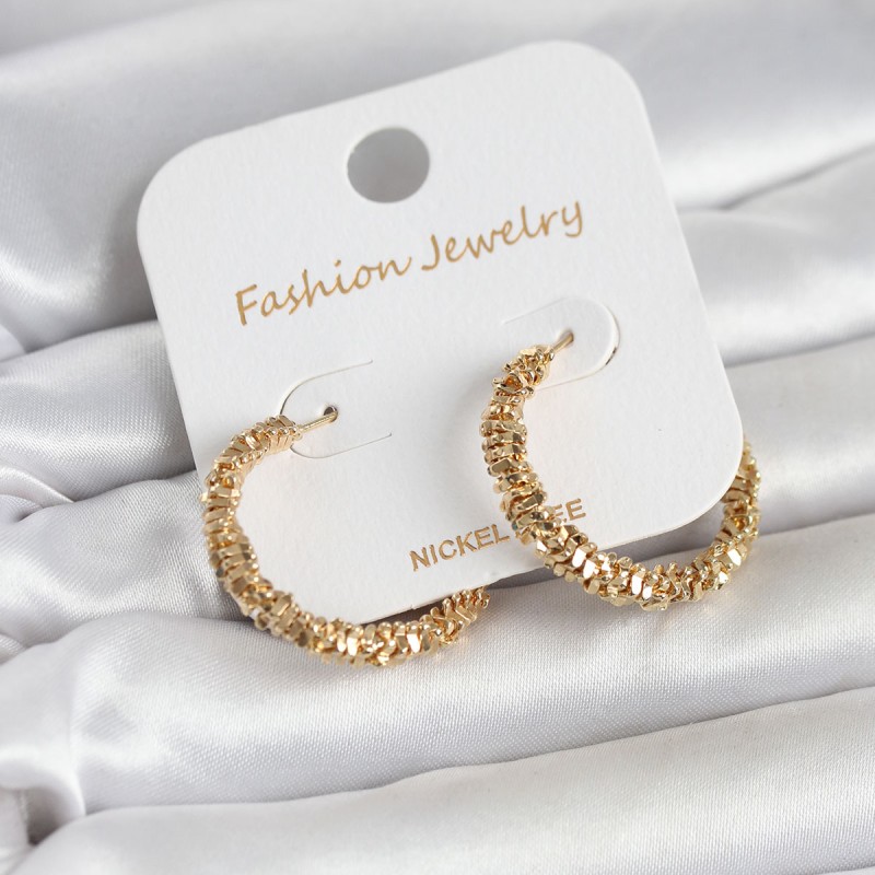 Gold Renk Pirinç Tırtık Model Kadın Küpe Gold Renk Pirinç Tırtık Model Kadın Küpe