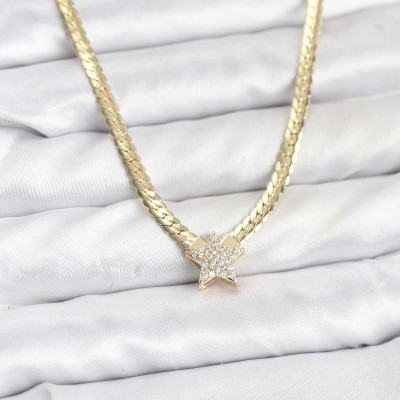 Gold Renk Pirinç Yıldız Zirkon Taşlı Kadın Kolye Gold Renk Pirinç Yıldız Zirkon Taşlı Kadın Kolye
