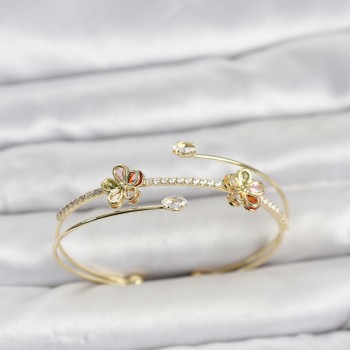 Gold Renk Pirinç Zirkon Taşlı Çiçek Model Kadın Bileklik Gold Renk Pirinç Zirkon Taşlı Çiçek Model Kadın Bileklik