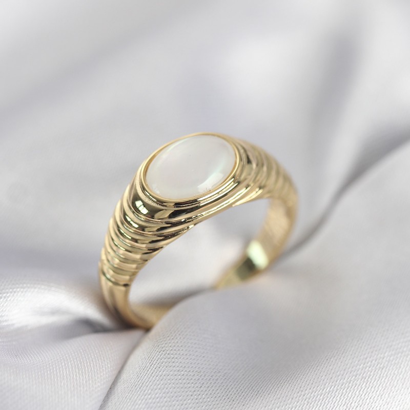 Gold Renk Vintage Model Kadın Yüzük Gold Renk Vintage Model Kadın Yüzük