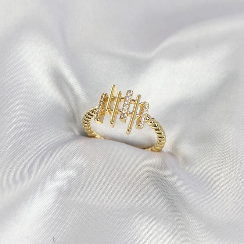 Gold Renk Zirkon Taşlı Sütun Model Kadın Yüzük Gold Renk Zirkon Taşlı Sütun Model Kadın Yüzük