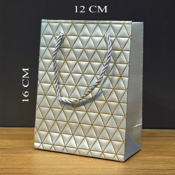 Gümüş Geometrik Desenli Mini Boy Karton Hediye Çantası Gümüş Geometrik Desenli Mini Boy Karton Hediye Çantası
