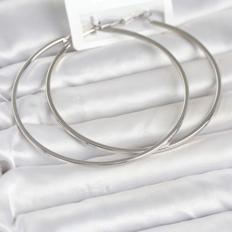 Gümüş Renk Pirinç Köşeli Kenar Halka 72 mm Kadın Küpe Gümüş Renk Pirinç Köşeli Kenar Halka 72 mm Kadın Küpe