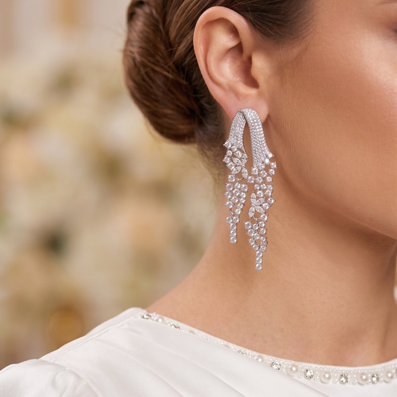 Gümüş Renk Zirkon Taşlı Çelenk Model Kadın Abiye Küpe